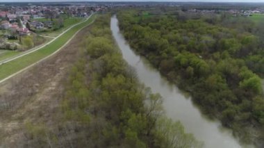 Güzel Panorama Nehri Wisloka Mielec Hava Manzarası Polonya. Yüksek kalite 4k görüntü
