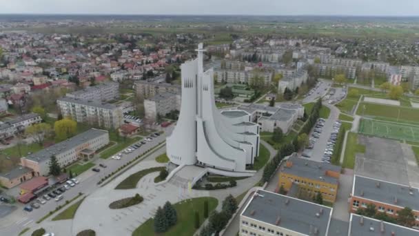 Hermosa Iglesia Mielec Vista Aérea Polonia Imágenes Alta Calidad — Vídeos de Stock
