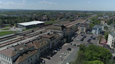 Güzel Panorama Tren İstasyonu Tarnow Hava Manzaralı Polonya. Yüksek kalite 4k görüntü