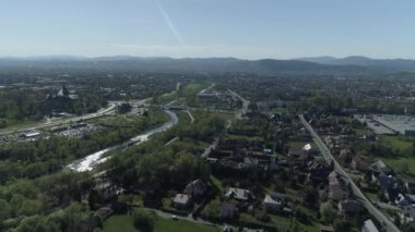 Güzel Panorama Nehri Köprüsü Şimdi Sacz Hava Manzarası Polonya. Yüksek kalite 4k görüntü