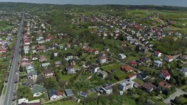 Güzel Peyzaj Tepesi Evleri Jaslo Havacılık Görünümü Polonya. Yüksek kalite 4k görüntü