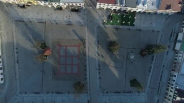 Top Down Market Meydanı Krosno Hava Manzarası Polonya. Yüksek kalite 4k görüntü