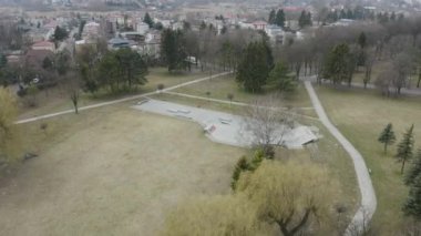 Güzel park paten parkı Chelm hava manzaralı Polonya. Yüksek kalite 4k görüntü
