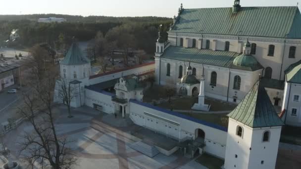 Όμορφη Μονή Lezajsk Aerial View Πολωνία Υψηλής Ποιότητας Πλάνα — Αρχείο Βίντεο