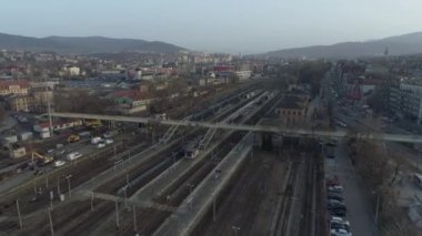 Güzel Tren İstasyonu Bielsko Biala Havadan Görünüm Polonya. Yüksek kalite 4k görüntü