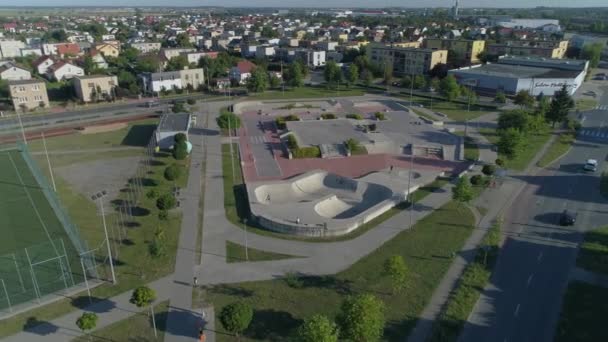 Lindo Skatepark Leszno Vista Aérea Polônia Imagens Alta Qualidade — Vídeo de Stock