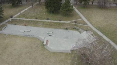 Güzel park paten parkı Chelm hava manzaralı Polonya. Yüksek kalite 4k görüntü