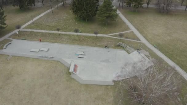 Prachtig Park Skatepark Chelm Aerial View Polen Hoge Kwaliteit Beeldmateriaal — Stockvideo