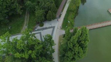 Güzel Molo Pond Zgierz Hava Manzarası Polonya. Yüksek kalite 4k görüntü