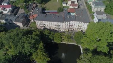 Pond Downtown Park Centrum Leszno Hava Manzarası Polonya. Yüksek kalite 4k görüntü