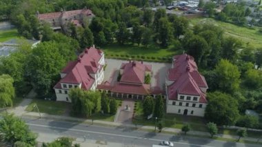 Okul Kompleksi Zgierz Hava Görünümü Polonya. Yüksek kalite 4k görüntü