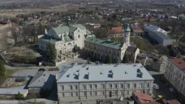 Güzel Kolej Kilisesi Jaroslaw Hava Manzarası Polonya. Yüksek kalite 4k görüntü