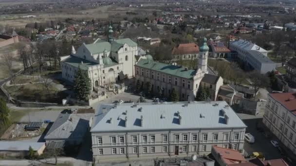 Krásná Vysoká Škola Kostel Jaroslaw Aerial View Polsko Vysoce Kvalitní — Stock video