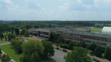 Güzel Okul Belchatow Hava Manzarası Polonya. Yüksek kalite 4k görüntü