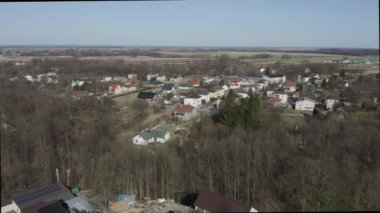 Güzel Panorama Konutları Tarnogrod Havacılık Manzarası Polonya. Yüksek kalite 4k görüntü