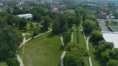 Güzel Park Olszewskich Belchatow Hava Manzaralı Polonya. Yüksek kalite 4k görüntü
