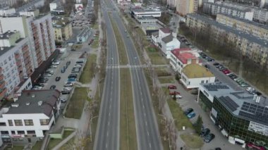 Stalowa 'nın aşağısındaki güzel cadde Wola Hava Manzarası Polonya. Yüksek kalite 4k görüntü