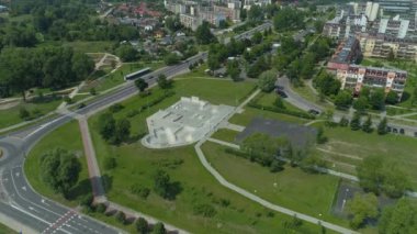Güzel Kaykay Parkı Binkow Belchatow Hava Manzaralı Polonya. Yüksek kalite 4k görüntü