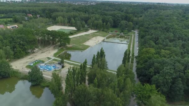 Schwimmbad Malinka Zgierz Luftaufnahme Polen Hochwertiges Filmmaterial — Stockvideo