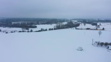 Güzel Kış Manzarası Skorkowice Hava Görüntüsü Polonya. Yüksek kalite 4k görüntü