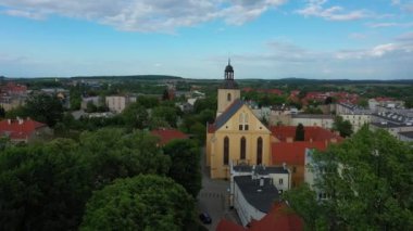 Güzel kilise Strzegom Hava Manzarası Polonya. Yüksek kalite 4k görüntü