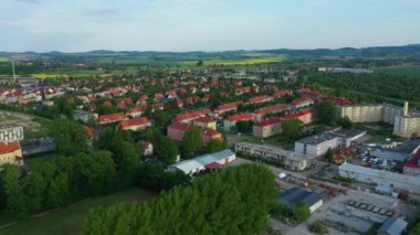 Güzel Panorama Evleri Dzierzoniow Hava Manzaralı Polonya. Yüksek kalite 4k görüntü