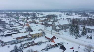 Güzel Kilise Panorama Kış Skorkowice Hava Manzarası Polonya. Yüksek kalite 4k görüntü