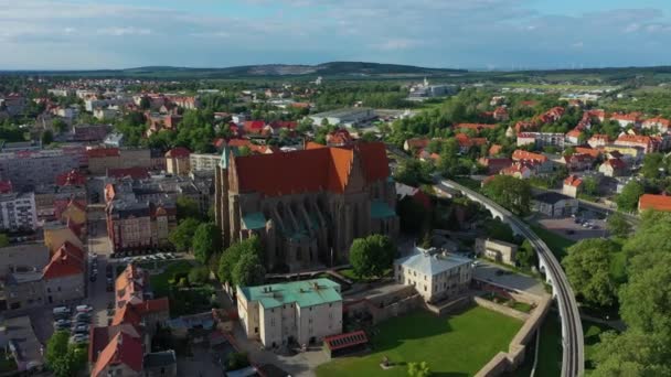 Prachtige Kerk Oude Stad Strzegom Uitzicht Vanuit Lucht Polen Hoge — Stockvideo