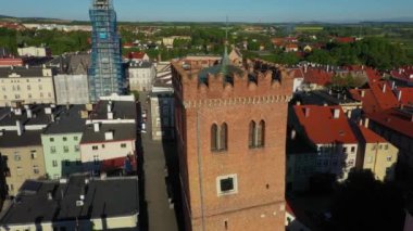 Güzel Eski Şehir Kulesi Zabkowice Slaskie Hava Manzaralı Polonya. Yüksek kalite 4k görüntü