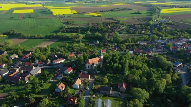 Prachtige Panorama Kerk Zabkowice Slaskie Aerial View Polen Hoge Kwaliteit — Stockvideo