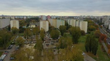 Güzel konutlar, Wrzeciono Varşova Hava Manzarası Polonya. Yüksek kalite 4k görüntü