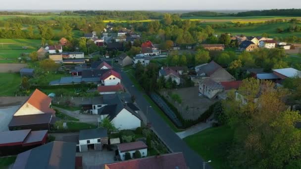 Hermosas Casas Panorámicas Zimna Wodka Vista Aérea Polonia Imágenes Alta — Vídeos de Stock