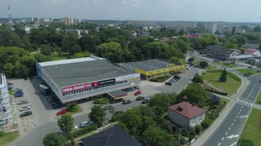 Güzel Alışveriş Merkezi Belchatow Hava Manzarası Polonya. Yüksek kalite 4k görüntü