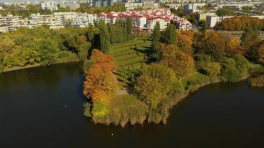 Güzel Szczesliwice Park Ochota Varşova Hava Manzarası Polonya. Yüksek kalite 4k görüntü