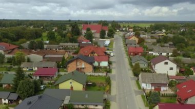Güzel Panorama Evleri Skorkowice Hava Manzaralı Polonya. Yüksek kalite 4k görüntü