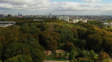 Güzel Park Kutbu Mokotowskie Varşova Hava Manzaralı Polonya. Yüksek kalite 4k görüntü