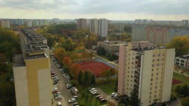 Güzel oyun parkı Wawrzyszew Varşova Hava Manzaralı Polonya. Yüksek kalite 4k görüntü