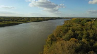 Güzel Vistula Nehri Varşova Hava Manzarası Polonya. Yüksek kalite 4k görüntü