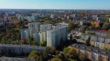 Güzel Street Estate Park Ochota Varşova Hava Manzarası Polonya. Yüksek kalite 4k görüntü