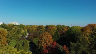 Güzel Park Arkadia Mokotow Varşova Hava Manzarası Polonya. Yüksek kalite 4k görüntü