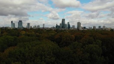 Güzel Panorama Gökdelenleri Varşova Hava Görüntüsü Polonya. Yüksek kalite 4k görüntü