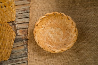 Product details that have been completed from bamboo-based handicrafts, produced by small home-based businesses that produce products such as bamboo trays, boxes, lampshades, bowls, bags and others