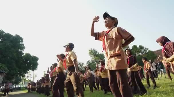 Gioia Dei Bambini Delle Scuole Elementari Indonesia Quando Fanno Esercizi — Video Stock