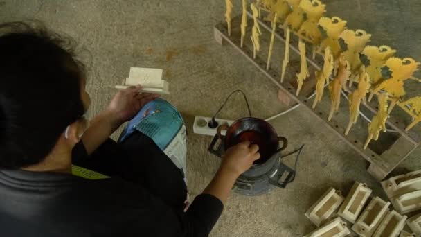 Applicazione Batik Accessori Scatola Decorazione Con Materiale Legno Tutto Viene — Video Stock