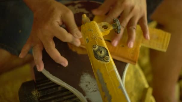 Professional Artisans Making Traditional Javanese Wooden Dolls Called Wayang Initial — Stock Video