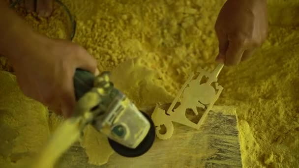 Les Artisans Professionnels Fabriquent Des Poupées Bois Javanais Traditionnelles Appelées — Video