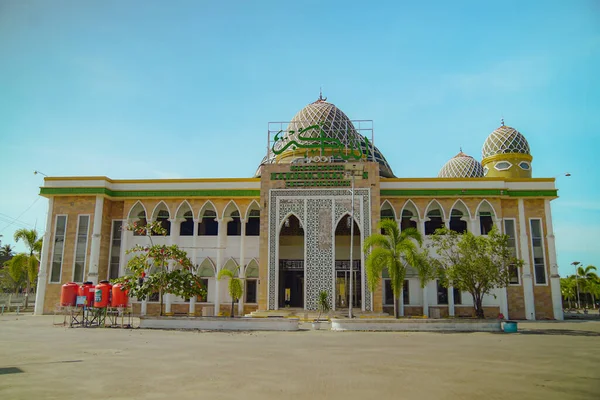 Este Magnífico Lugar Culto Llama Gran Mezquita Darus Salihin Este — Foto de Stock