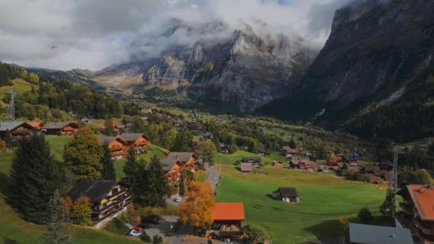 Alpler Sviçre Grindelwald Dağlarda Bir Köy Sviçre Dağları Köy Hava — Stok video