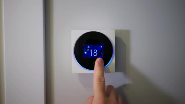 Ustawiam Temperaturę Pomieszczeniu Ustawiam Temperaturę Domu Przez Termostat Ustawiam Termostat — Wideo stockowe