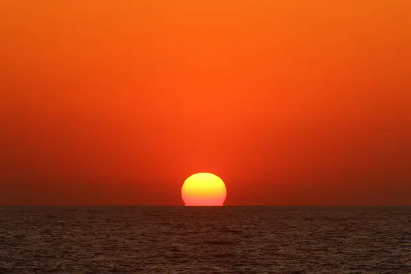 Die Sonne Geht Mittelmeer Unter Den Horizont — Stockfoto